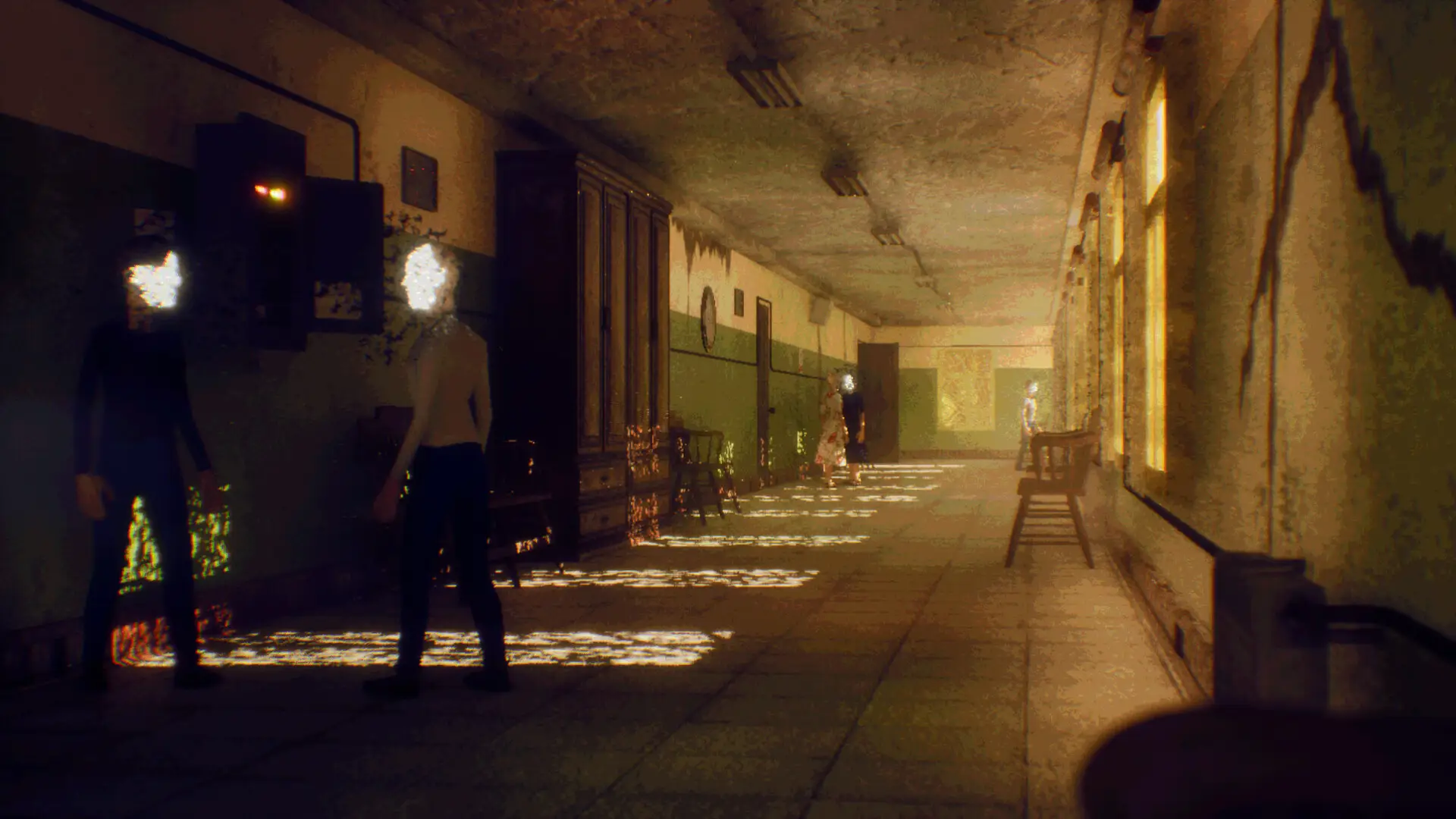 凝视之林：虱子/The Watching Woods: The Louse